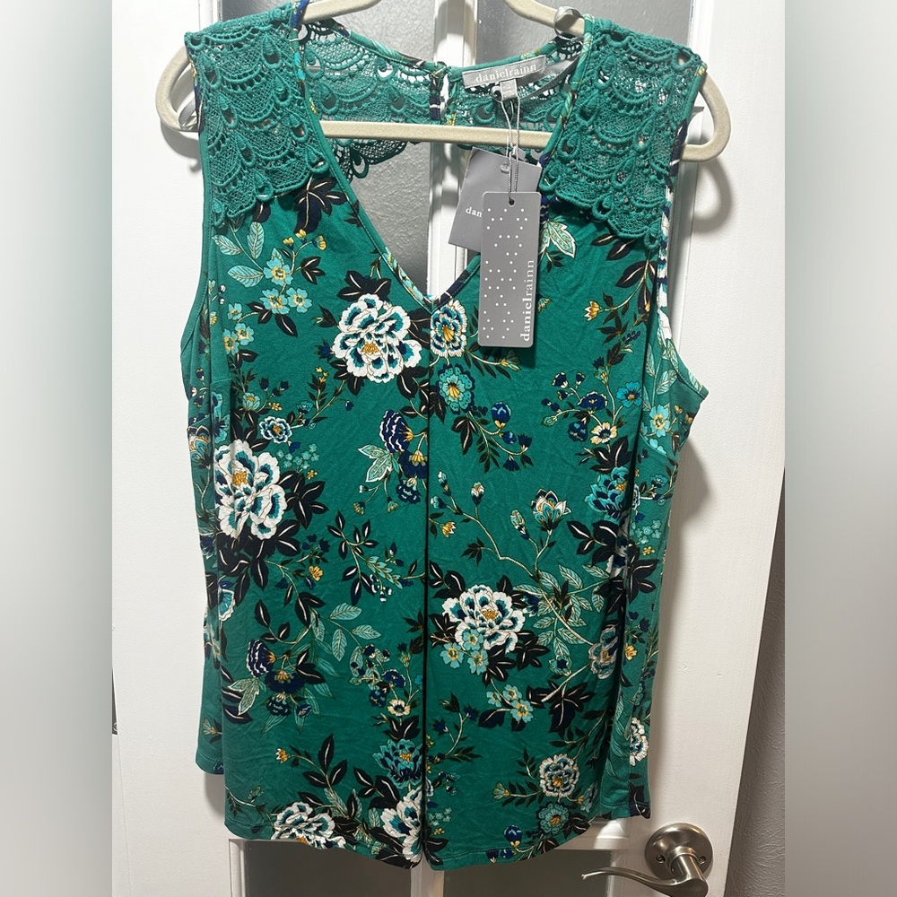 NWT Daniel Rainn Teal Floral Lace Top - Picture 1 of 8